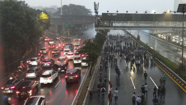Pelajar datangi DPR buat demo buat Tol Dalam Kota ditutup