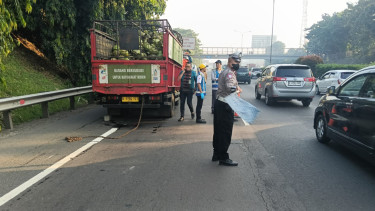Kecelakaan libatkan truk di tol tewaskan 1 orang
