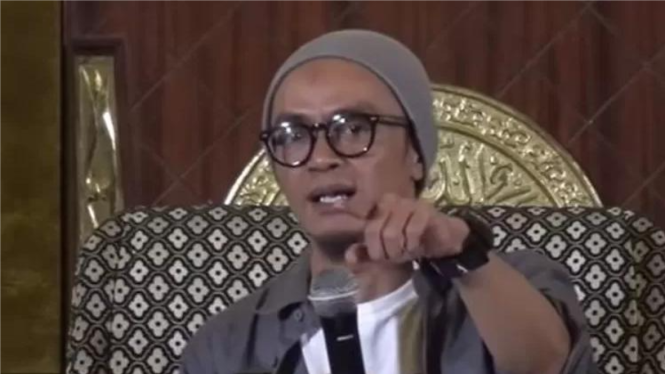 Ustaz Kondang asal Bandung Evie Effendi 