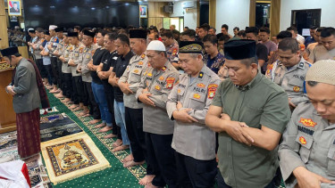 Polres Pelabuhan Tanjung Priok menggelar salat gaib