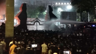 Aksi demo di Mapolda Metro Jaya