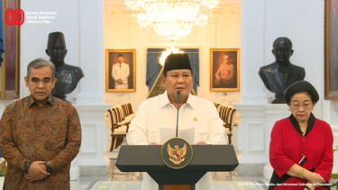 Presiden RI Prabowo Subianto dalam konferensi pers di Istana Kepresidenan 