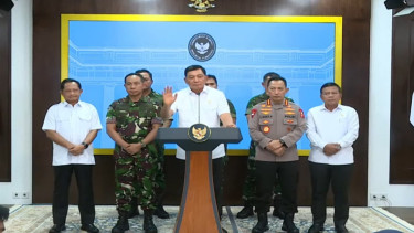 Menteri Pertahanan (Menhan) Sjafrie Sjamsoeddin jumpa pers di Istana