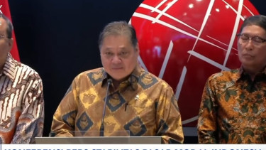 Airlangga Hartarto di Bursa Efek Indonesia (BEI), Senin (1/9).