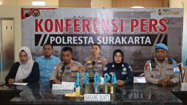 Wakapolresta Surakarta AKBP Sigit rilis kasus anak bawa bom molotov