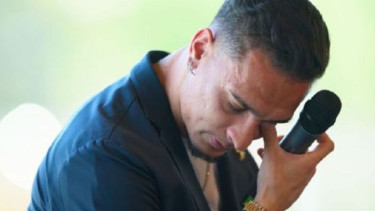 Pemain Real Betis, Antony menangis saat diperkenalkan
