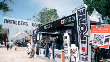 Booth Ipone di Custom War Bali 2025
