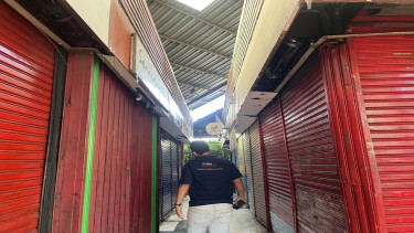 Sejumlah kios di distric Blok M tutup