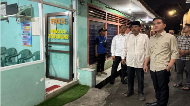 Wapres Gibran Rakabuming Raka sidak pos kamling di Kembangan Jakbar