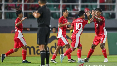 Pemain Timnas Indonesia U-23 Arkhan Fikri rayakan gol ke gawang Makau