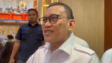 Menteri Perlindungan Pekerja Migran Indonesia (P2MI) Abdul Kadir Karding di Kompleks Parlemen, Senayan, Jakarta Pusat