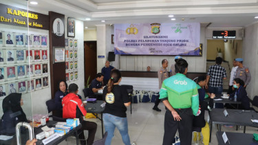 Polres Pelabuhan Tanjung Priok menggelar pemeriksaan kesehatan untuk ojol