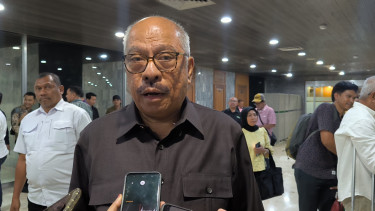 Anggota Komisi XI DPR Fraksi Partai Golkar, Melchias Markus Mekeng di Kompleks Parlemen, Senayan, Jakarta Pusat