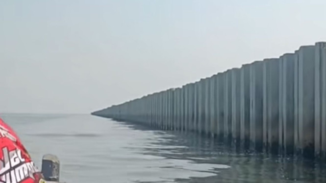 Tanggul beton Cilincing, Jakarta Utara