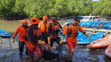 Tim SAR gabungan mengevakuasi empat jenazah korban banjir di Denpasar