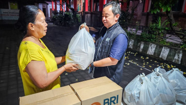 BRI Peduli salurkan bantuan kepada korban bencana banjir Bali dan NTT