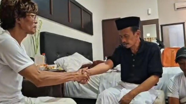 Romo (kanan) dukun pengganda uang di Jaksel