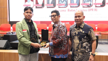 Penguatan Partisipasi Publik Bermakna, HIMAPOLINDO Gandeng BALEG DPR RI