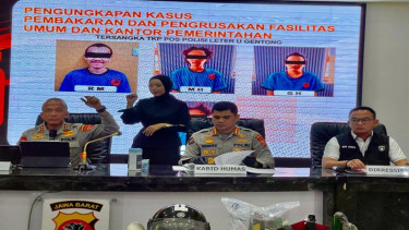 Kapolda Jawa Barat Irjen Pol Rudi Setiawan merilis kasus demo ricuh di DPRD 