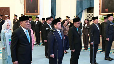 Presiden Prabowo lantik sejumlah menteri di Istana Negara