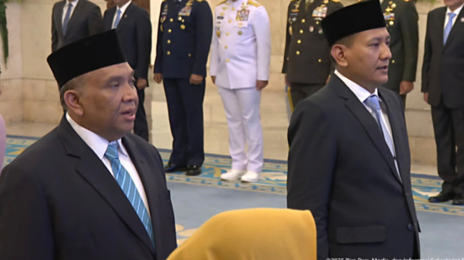 Wakil Menteri Ketenagakerjaan (Wamenaker), Afriansyah Noor (kiri)