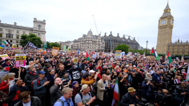 Ribuan orang menolak kunjungan Presiden AS Donald Trump di London