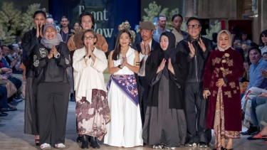 Peragaan busana Front Row Paris, Prancis
