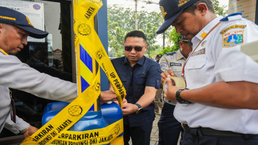 Penyegelan parkir ilegal