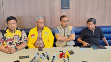 Wakil Ketua Umum Partai Golkar, Idrus Marham (kanan)