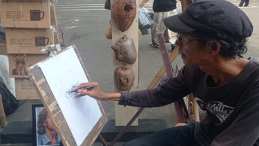 Pelukis asal Rangkasbitung, Kabupaten Lebak, Banten Endang Nugraha