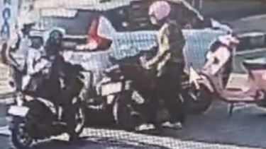 Pria ngaku anggota pukul pegawai dari Artis Zaskia Adya Mecca