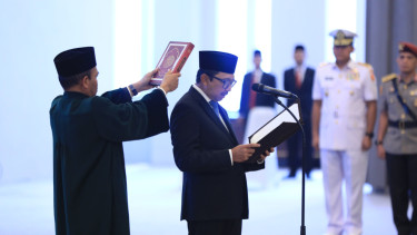Anggota Dewan Komisioner OJK Ex-officio BI.