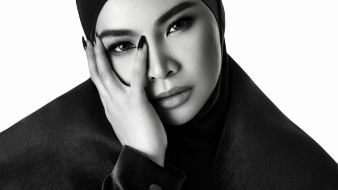 Penyanyi Malaysia Aina Abdul