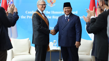 Prabowo anugerahkan Bill Gates bintang jasa utama