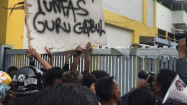 Aksi siswa dan alumni SMK Pasundan 2 Bandung tuntut usut tuntas guru cabul