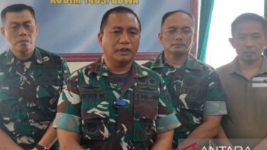Komandan Kodim (Dandi)m 1409 Gowa Letkol Inf Heri Kuswanto (tengah)