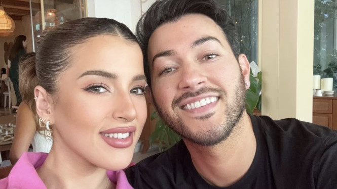 Tasya Farasya dan Manny Gutierrez 