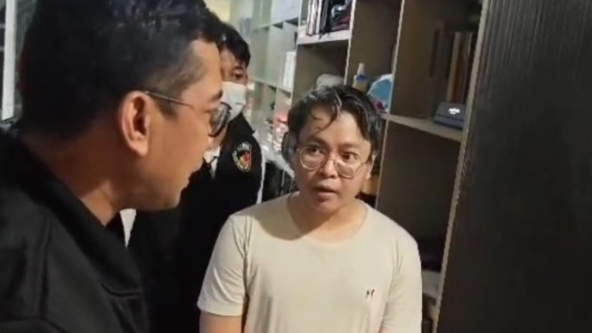 Predator anak (baju putih) ditangkap di Kalibata