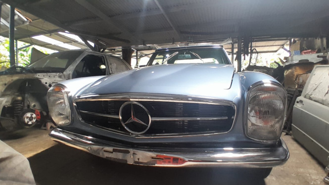 Mobil klasik Mercedes-Benz 280 SL BJ Habibie yang dibeli Ridwan Kamil