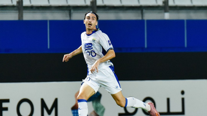 Pemain Persib Bandung, Andrew Jung
