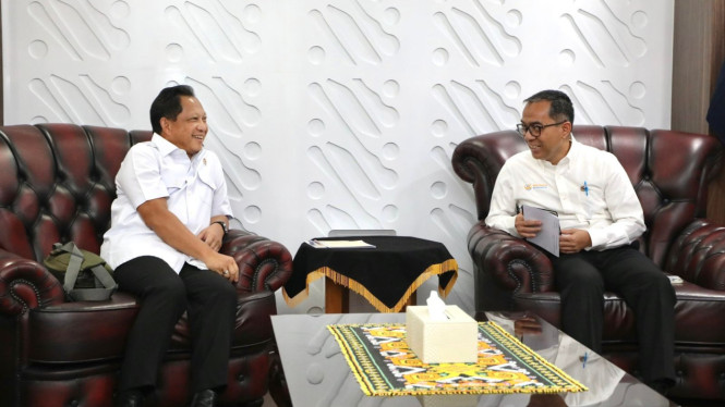 Mendagri Tito Karnavian bersama Mendiktisaintek Brian Yuliarto