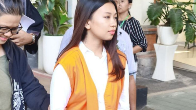 Selebgram Vienna Varella usai jalani sidang kasus judol di PN Denpasar, Bali
