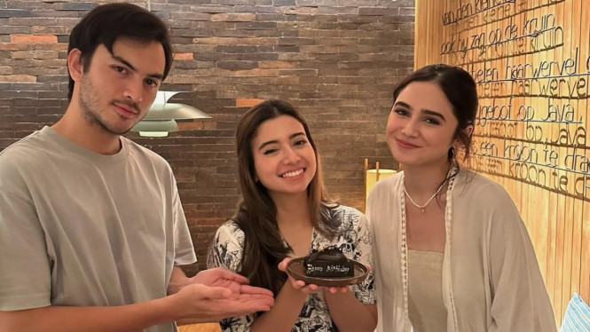 Rizky Nazar, Kakak dan Syifa Hadju (kiri ke kanan).