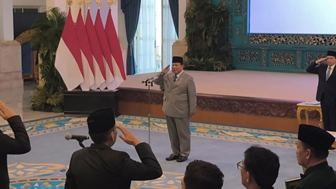 Prabowo melantik sejumlah tokoh di Istana Negara