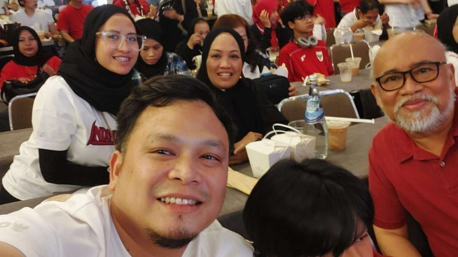 Suasana nobar Timnas Indonesia di Qatar