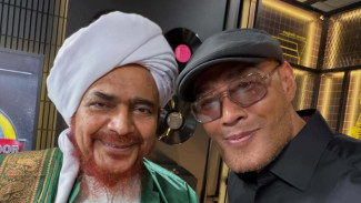Deddy Corbuzier Minta Doa ke Habib Umar bin Hafidz agar Anaknya Dapat Hidayah Masuk Islam