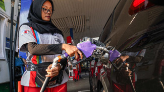 Kesepakatan Damai AS-Iran Bikin Harga Minyak Dunia Anjlok, DPR Dorong Pertamina Turunkan Harga Pertamax