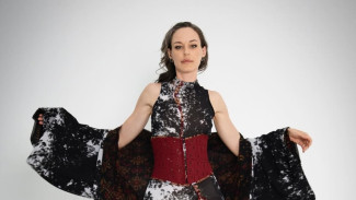 Menerjemahkan Wastra Nusantara ke Dalam Bahasa Daily Couture Modern