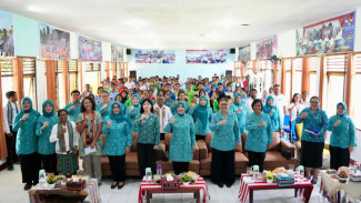 Temui Kader PKK Alor, Tri Tito Tekankan Pentingnya Edukasi Pola Asuh untuk Cegah Stunting