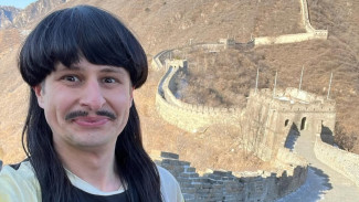 Mengenal Oliver Tree, Penyanyi Eksentrik yang Tewas dalam Kecelakaan Helikopter di Brasil